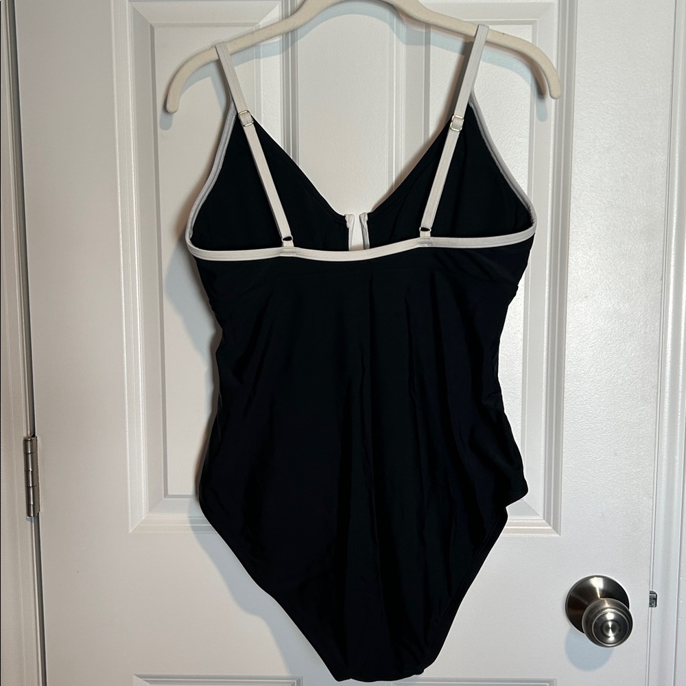 Shade & Shore Black One Piece Bathing Suit with White Trim Women's Large - Picture 4 of 6
